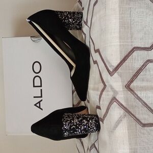 Brand New Aldo women's pumps color black, size 7 1/2